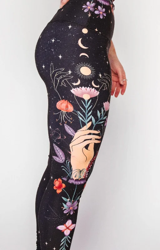 Celestial Timing Printed Yoga Leggings Comfortable Zip-Up Leggings