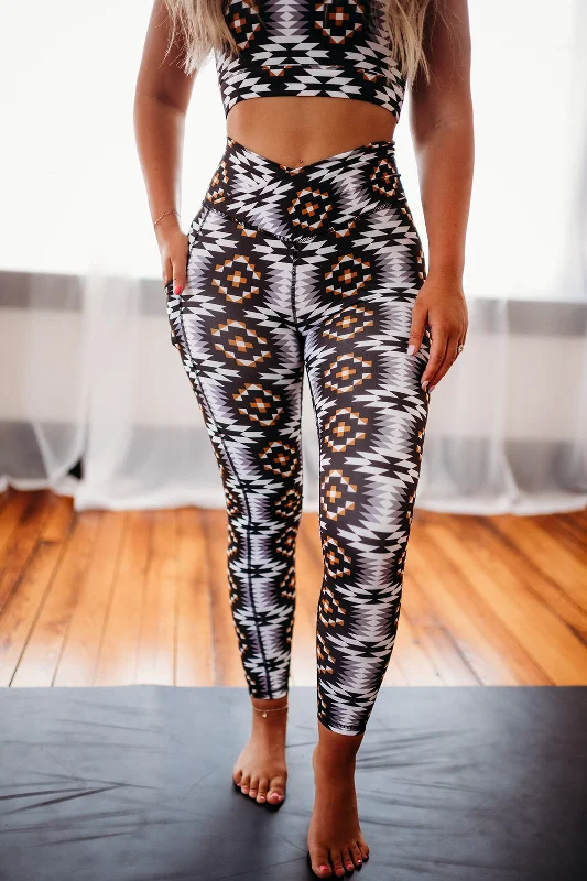 DEL RIO FULL PRINT CROSSOVER LEGGINGS Cozy Warmth Leggings