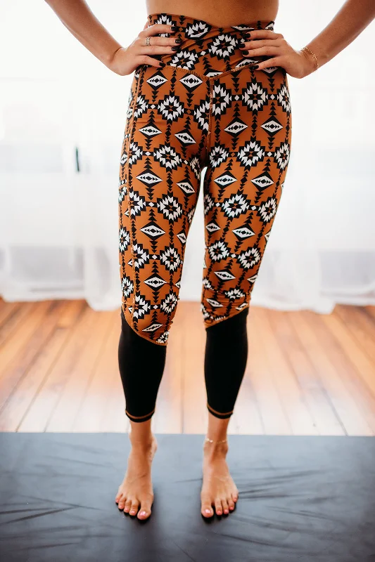 SANDSTORM CROSSOVER LEGGINGS Trendy Side-Pocket Leggings