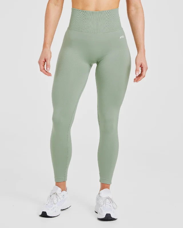 Empower Seamless Leggings - Grove Grün Trendy Cold Weather Tights