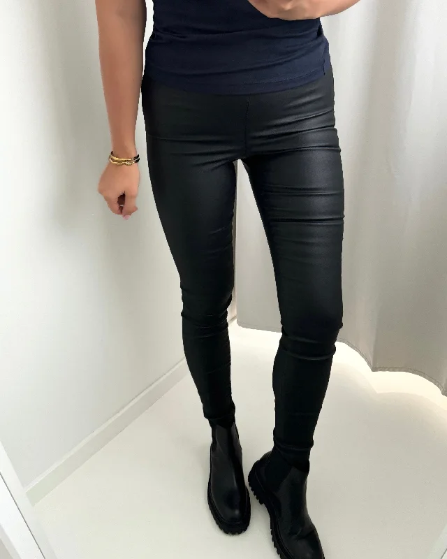 Pieces leggings skin paro hw coated black - FORUDBESTILLING LEV. UGE 10 Chic Smooth Fit Leggings