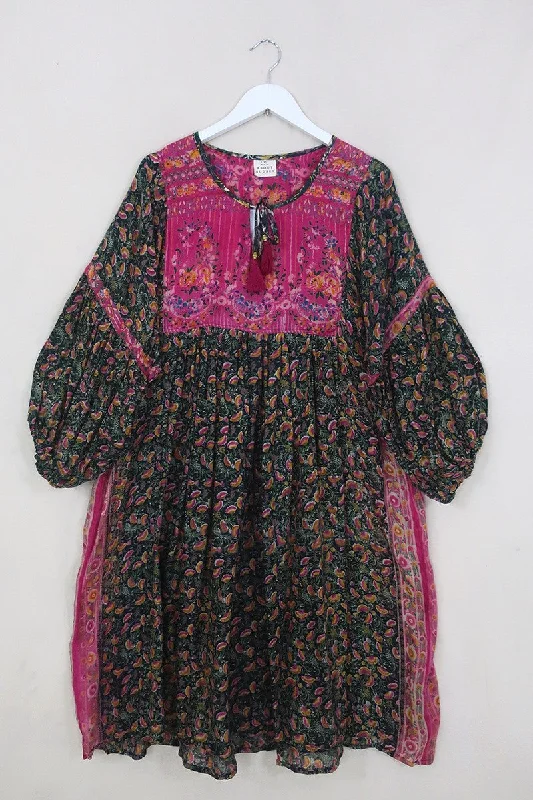 Daisy Midi Smock Dress - Kohl Black & Passionfruit Ginko - Vintage Indian Cotton - Size XXL Comfortable Fit-and-Flare Midi Dress Daisy Midi Smock Dress - Kohl Black & Passionfruit Ginko - Vintage Indian Cotton - Size XXL Comfortable Fit-and-Flare Midi Dress