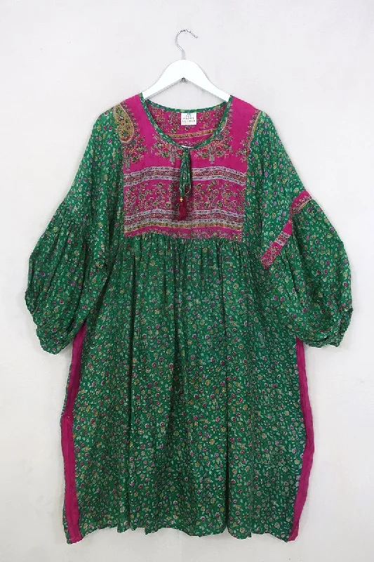 Daisy Midi Smock Dress - Vibrant Green & Hottest Pink Fleur - Vintage Indian Cotton - Size XXL Elegant Satin Midi Dress Daisy Midi Smock Dress - Vibrant Green & Hottest Pink Fleur - Vintage Indian Cotton - Size XXL Elegant Satin Midi Dress